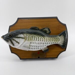 Gemmy Big Mouth Billy Bass Green Silver Plastic Singing Fish 1999 VTG